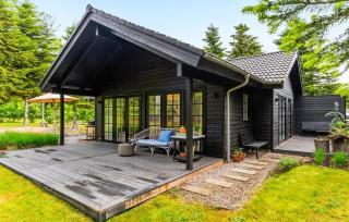 3 Bedroom Pet Friendly Home In Sydals - 2