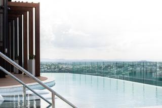 Luxe 3BR Penthouse with Rooftop Pool, Gym & Parking - 6