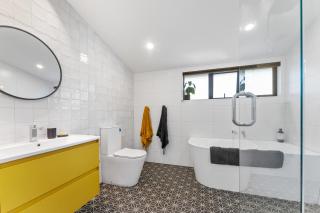 Totara tree house - 6