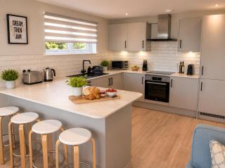 Seafront Apartment with Breathtaking Ocean Views - Large Patio - Westward Ho! - 8