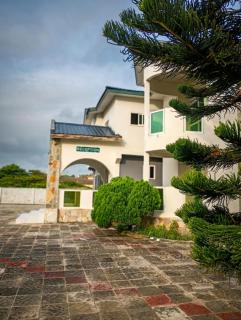 Floyds Beach Resort & Spa - 7