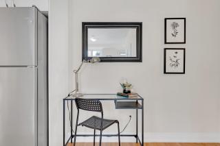 Luxe Toronto Townhome, Rooftop Terrace, Parking - 1