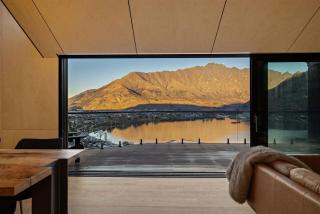 The Black Ridge | East Wing - 7