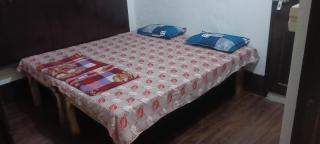 Pandit Rambabu Gautam Ji Dharmshala तीर्थपुरोहित श्री धाम वृन्दावन l 3 minute walking to Bankey Bihari Temple l AC and Non AC room Available - 7