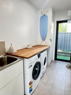 Bronte Snug - 1
