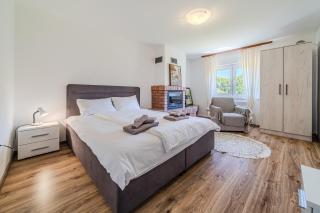 The Blue House with Sauna & Jacuzzi - Happy Rentals - 4
