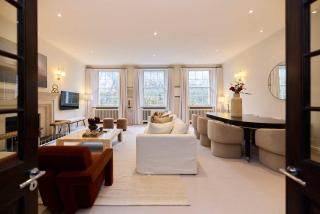 Hyde Park Square Classic - 2