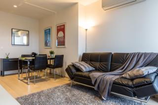 Modern 1 Bedroom in Tranquil Parklands - 3
