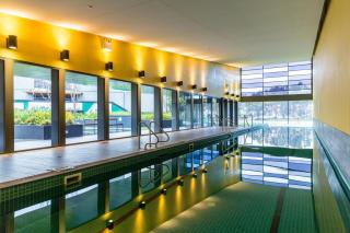 Modern 1 Bedroom in Tranquil Parklands - 5