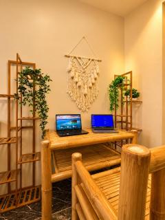 HIPIG Siargao- Classy Queen Size Stylish Room in General Luna - MAYON - 8