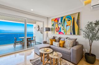 Luxury oceanfront apartment with private balcony, rooftop pool & gym access - 0