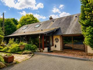 Maison familiale au vert avec grand terrain arboré - 0