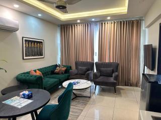 Elegant 1 Bedroom Apartment at Elysium 2 AC - 7