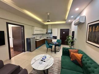 Elegant Apartment at Elysium With Amazing Night View - 2