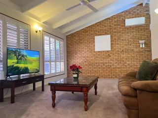 Quiet & Convenient 3BR Home in Runcorn - 9