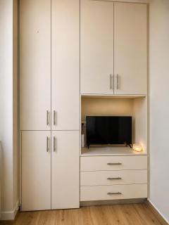 Athenian Loft with urban view! - 7