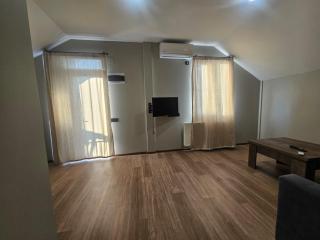 George House - 5