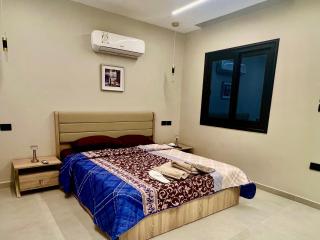 Sheraton Flat - 1