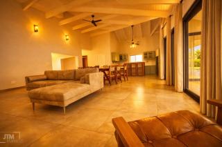 Judith & Sylvester Hideaway - 1