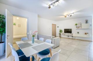 Central Msida - Modern, Bright & Comfortable - 1