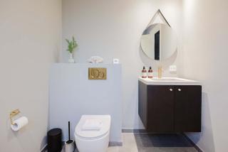 Elegant Private Villa Apartment in the Heart of Am - 1