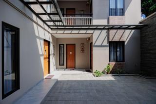 Urbanview Hotel Syariah Viero Condet - 5