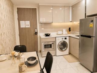 Stylish 1BR 5 Min Walk to BTS Nana - 9
