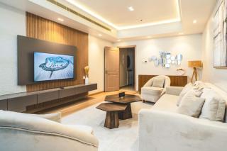 Exquisite 2-Bedroom Apartment with Sea View - 4