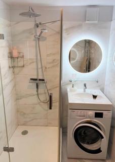 Modern 2 bedroom apartment near the city center - 1