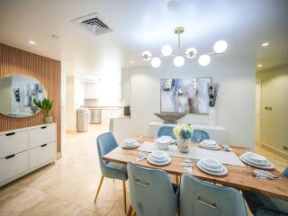 Deluxe 3 Bedroom with Marina & Sea View - 5