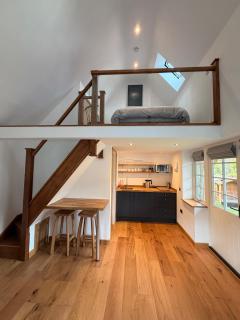 Ledsham Studio -  - 0