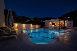 Elpis Studio Apartments - 8