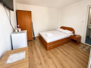 Camere de închiriat SINED - 3