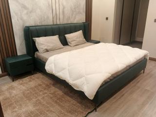 Prime 3 Bed Apt with UPS, Zeta Mall, Pool Incl - 8