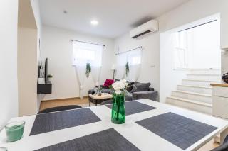 Zeus Downtown Apartment - 0