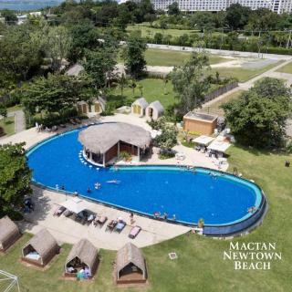 Mactan Newtown Staycation Near Airport & Beach - 4