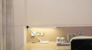 Jinjiang Inn Select Urumqi Midong Avenue - 4
