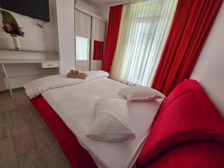 Superb Sea Side 3 Room Apartment - Beach Pool & Spa Resort - 8