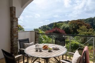 7 St Elmo Court - 8