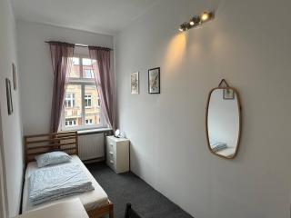PozNest - Tanie Pokoje - Samodzielne Zameldowanie - Self Chek - Poznań - 6