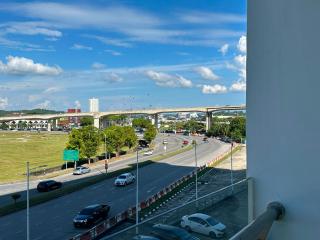 Crown Pacific Executive Apartment Bintulu - next to The Spring Mall - 5