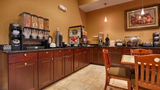 Best Western Plus New Caney Inn & Suites - New Caney - 3