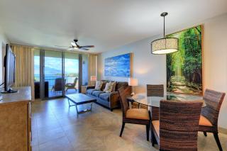 ROYAL MAUIAN, #606 - 2