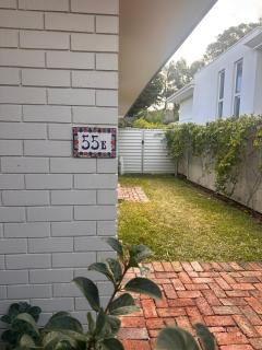 Luxury 2BR in Claremont - 1