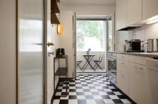 Central Vintage Apartment with BaselCard - 4