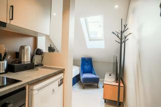 Modern entire apartment in city center 306 - 0