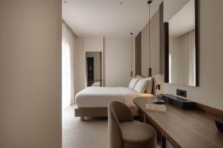 Nesean Plaza Hotel - 0