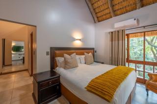 Kruger 268 - Luxury Self-Catering - Jacuzzi - 5