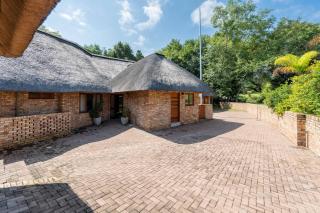 Kruger 268 - Luxury Self-Catering - Jacuzzi - 1
