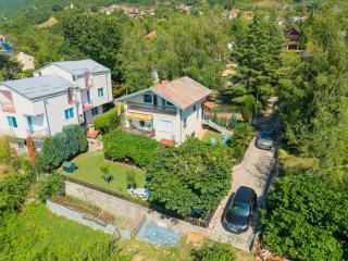 Villa Aura Ljubaništa - 3BD, Big Yard & Private Parking - 3